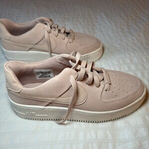 Nike Women's Air Force 1s Sage Low